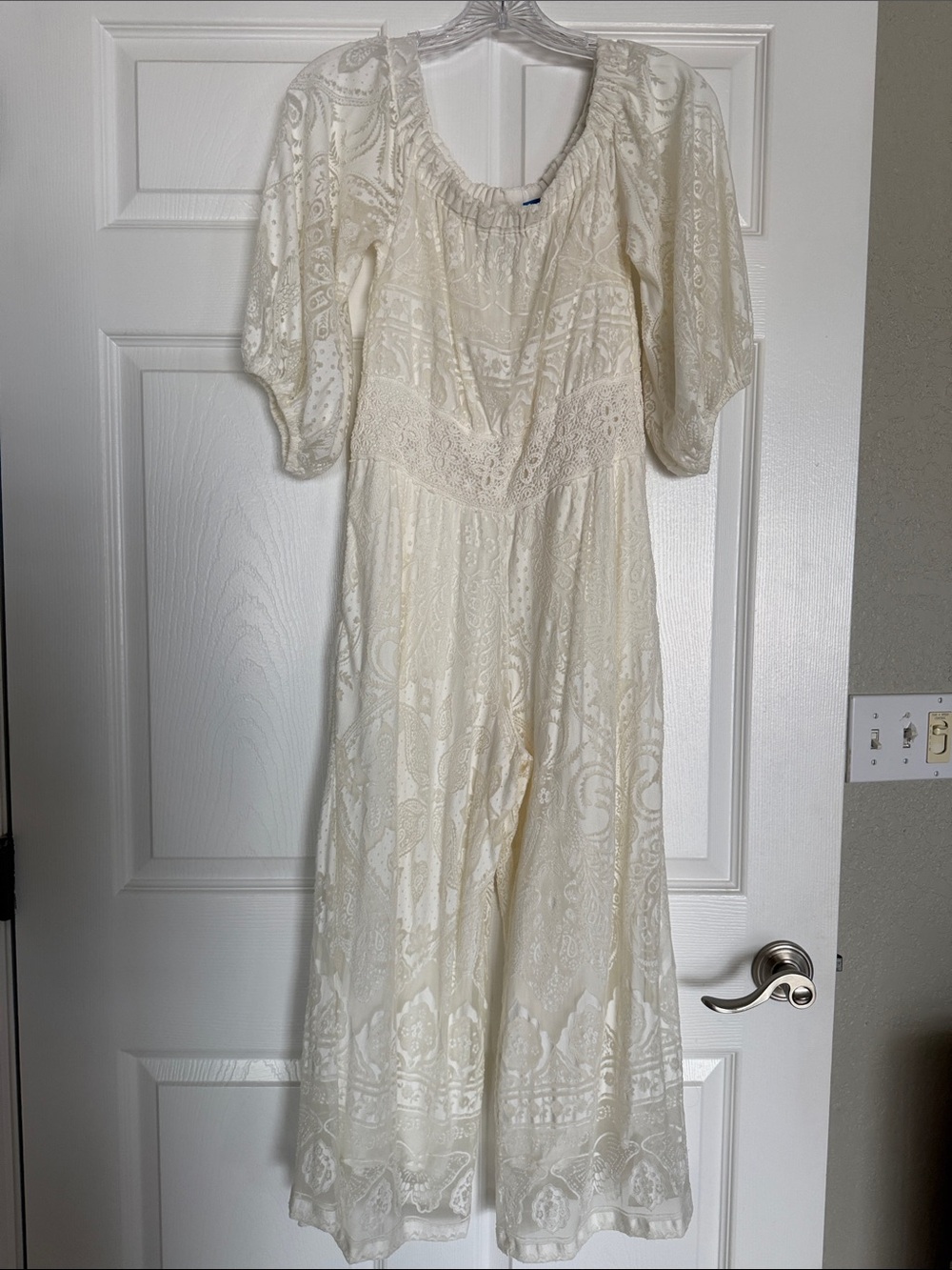 FARM Rio White Off-Shoulder Lace Jumpsuit Small Petite